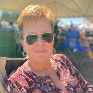 Meet your Posher, Beth